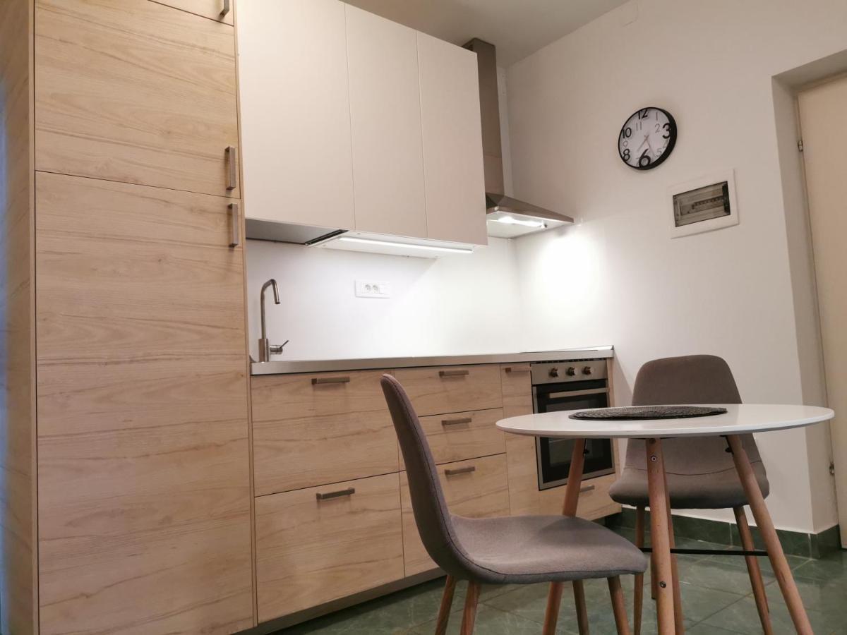 Goriska Apartments Ajdovscina Ngoại thất bức ảnh