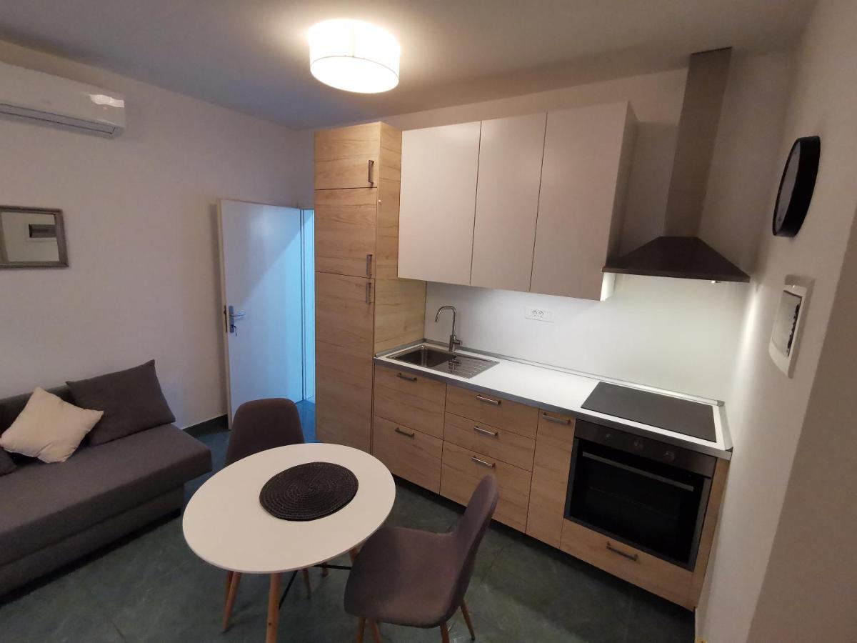 Goriska Apartments Ajdovscina Ngoại thất bức ảnh