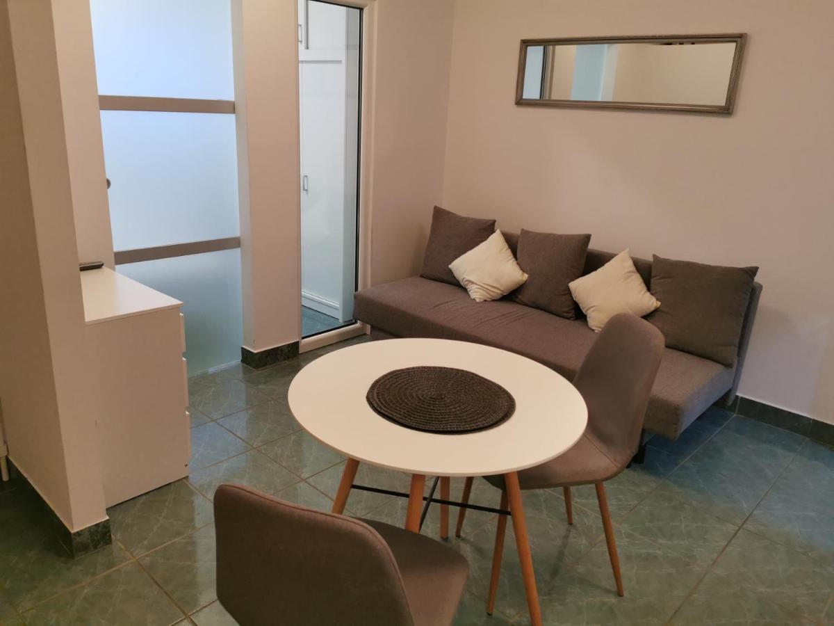 Goriska Apartments Ajdovscina Ngoại thất bức ảnh