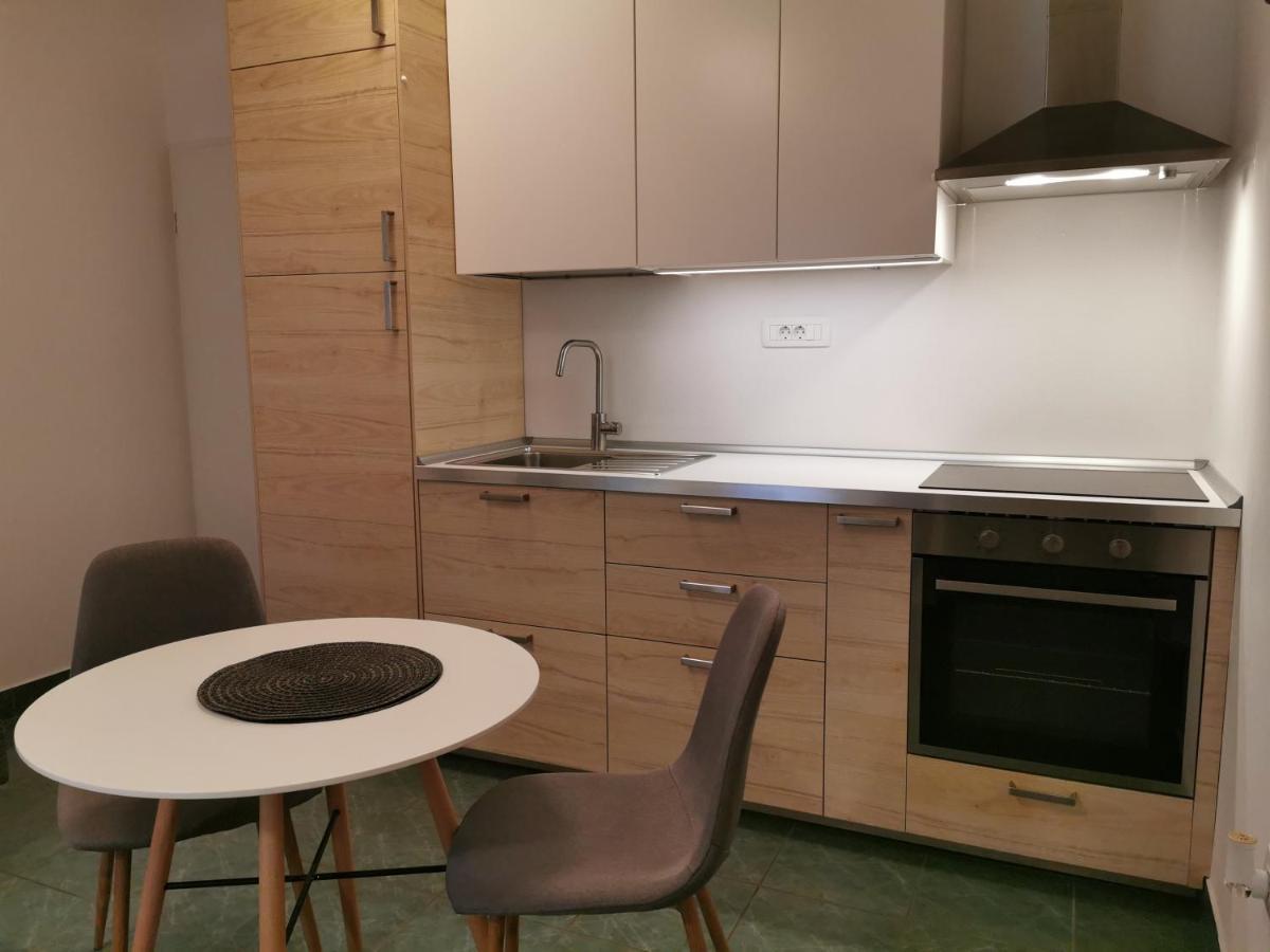 Goriska Apartments Ajdovscina Ngoại thất bức ảnh