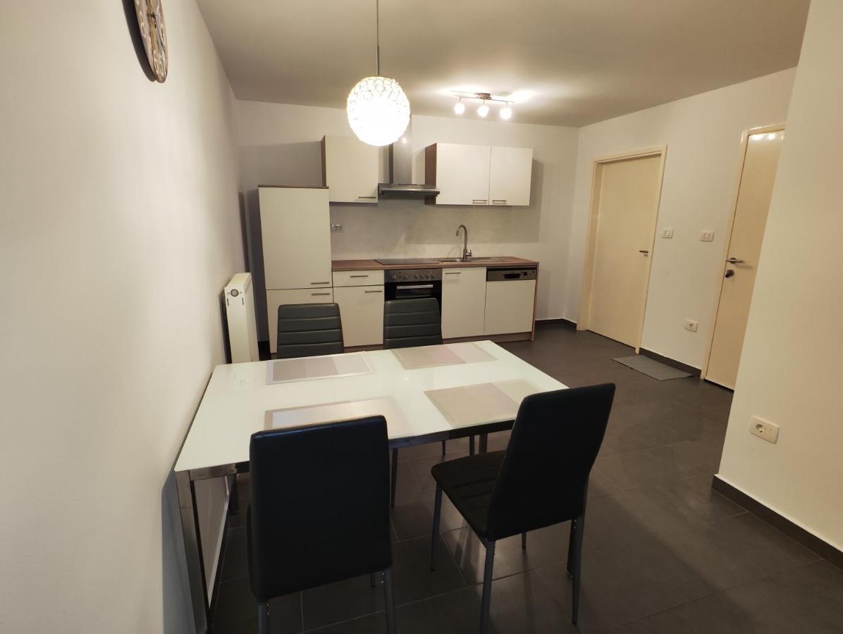 Goriska Apartments Ajdovscina Ngoại thất bức ảnh