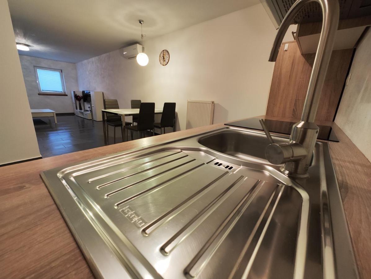 Goriska Apartments Ajdovscina Ngoại thất bức ảnh
