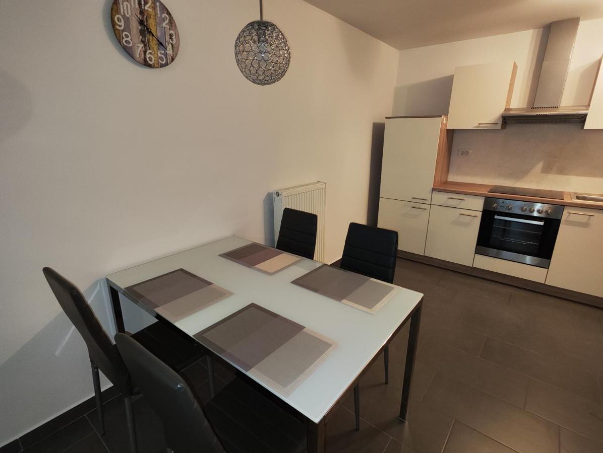 Goriska Apartments Ajdovscina Ngoại thất bức ảnh