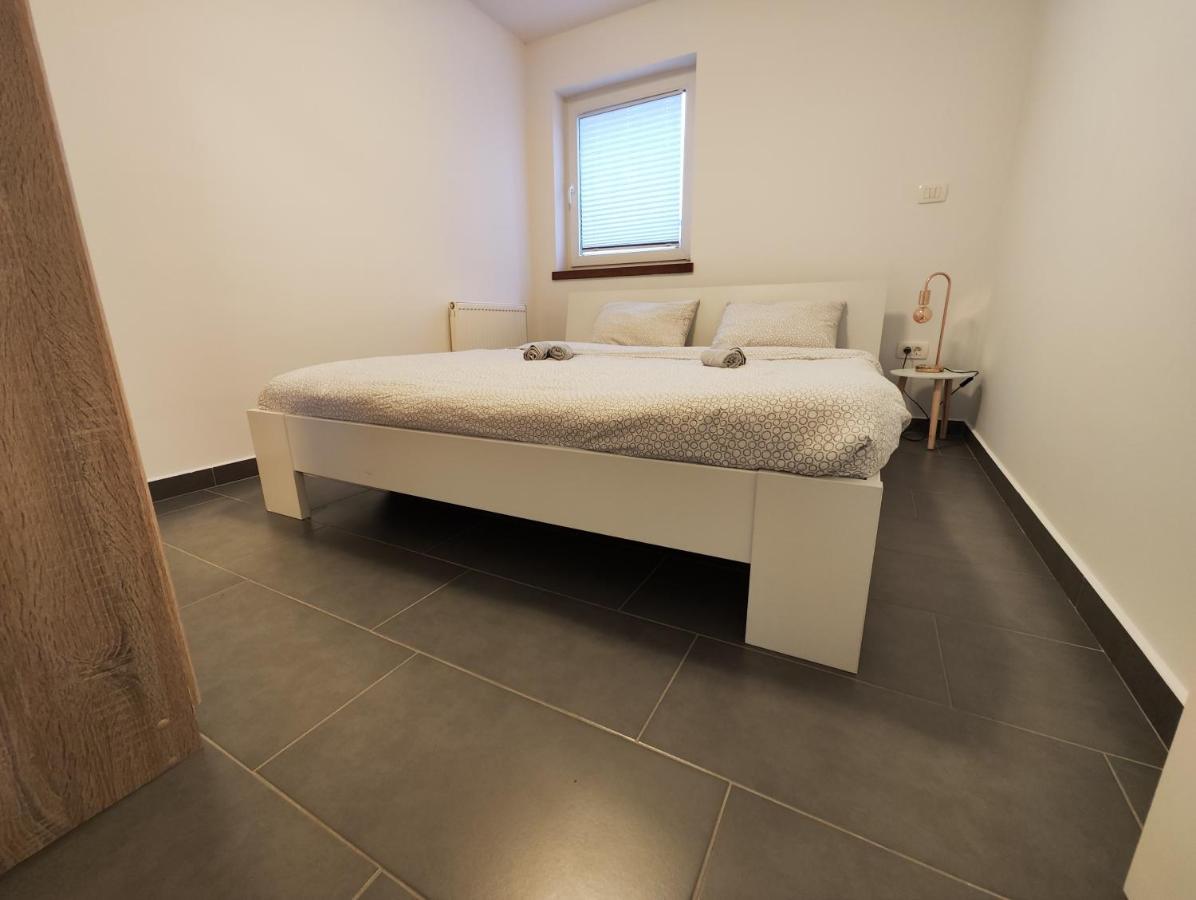Goriska Apartments Ajdovscina Ngoại thất bức ảnh